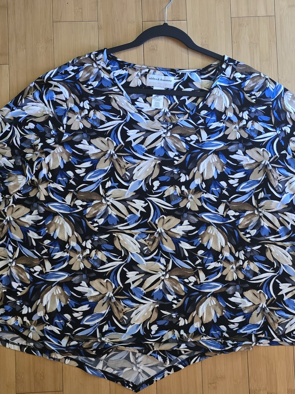 Alfred Dunner Black Floral V-Neck Tunic with Blue and Tan Accents